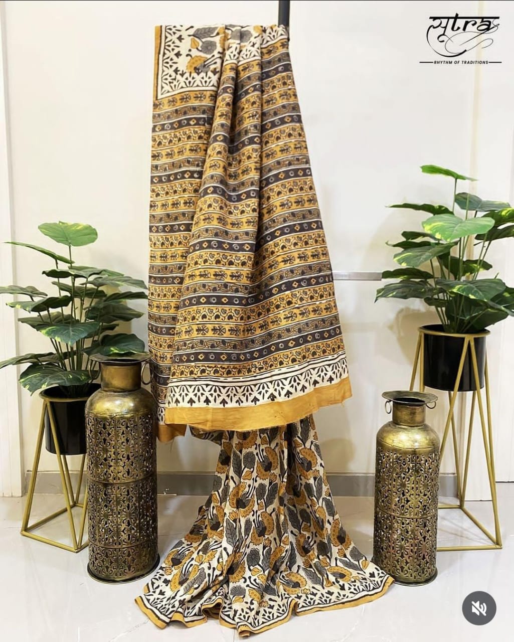 COTTON MULMUL SAREE - Sutra Saree